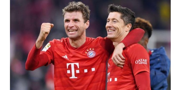 Robert Lewandowski gibt dem FC Bayern München Hoffnung auf einen Sieg Robert Lewandowski gibt dem FC Bayern München Hoffnung auf einen Sieg